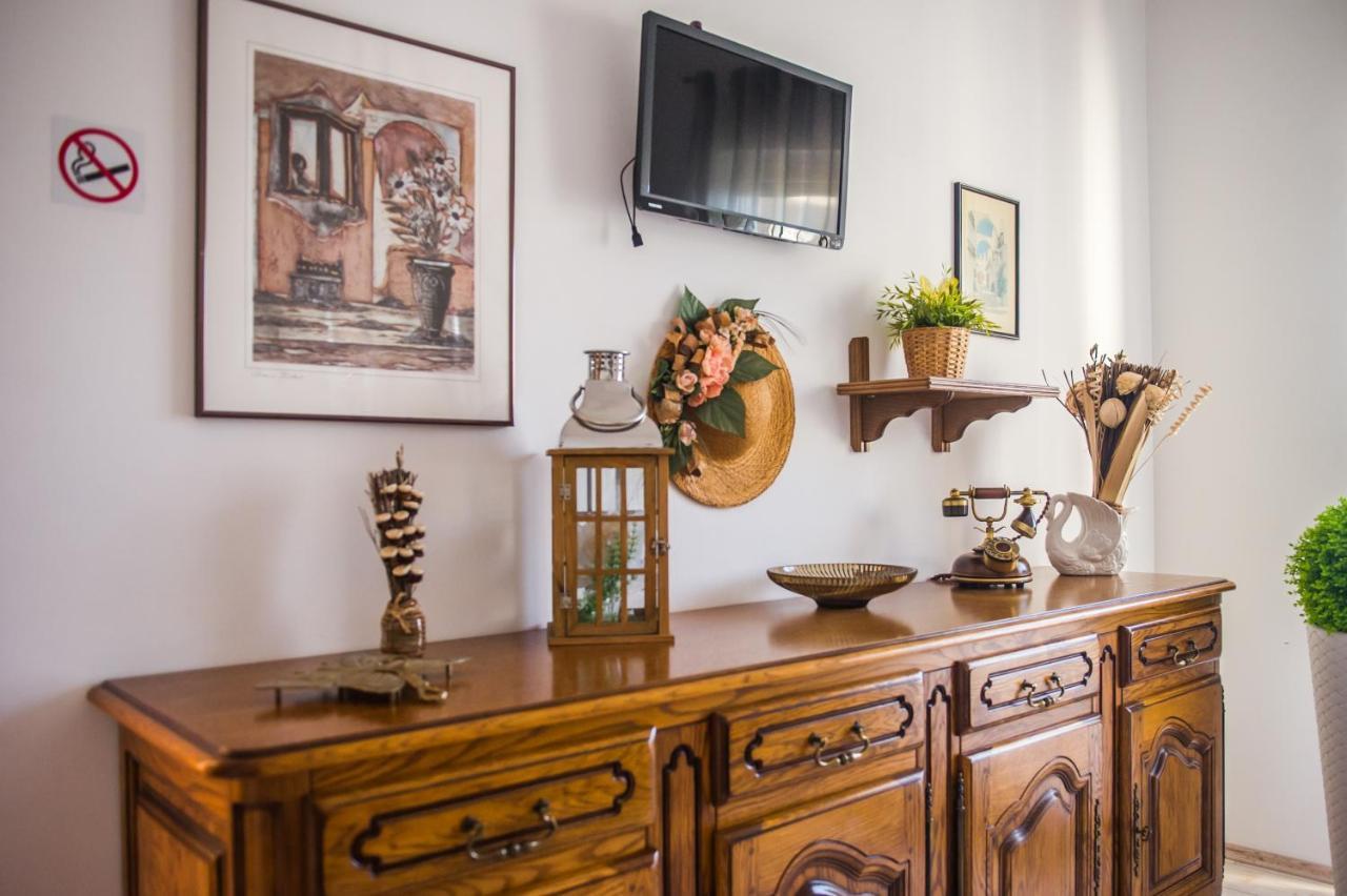 Apartments Nino Podstrana Dış mekan fotoğraf