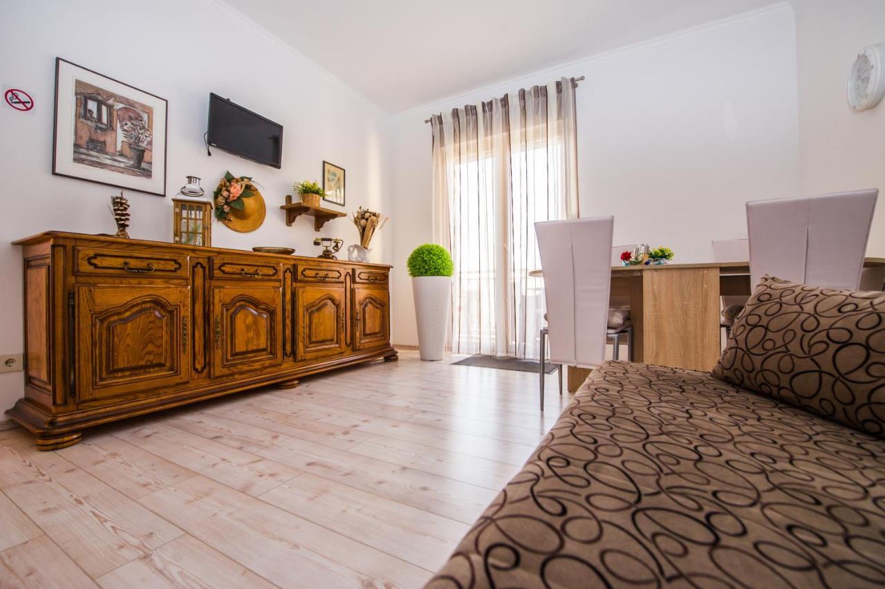 Apartments Nino Podstrana Dış mekan fotoğraf