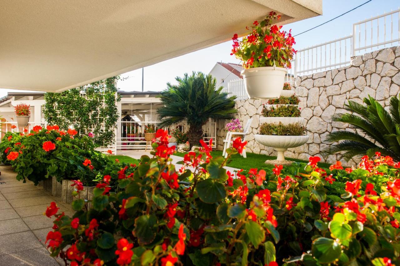 Apartments Nino Podstrana Dış mekan fotoğraf