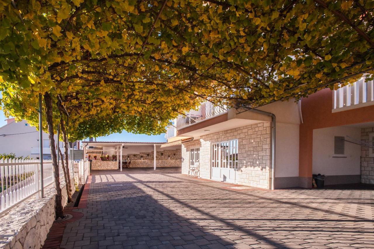 Apartments Nino Podstrana Dış mekan fotoğraf